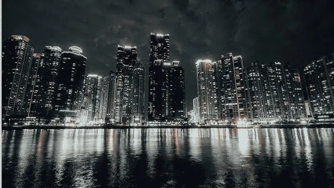 喜爱夜蒲bt下载 - 城市之光：霓虹背后的人间烟火